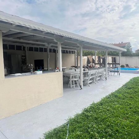 Family Hotel Malibu Tschernomorez Exterior foto