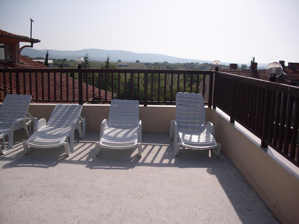 Family Hotel Malibu Tschernomorez Exterior foto